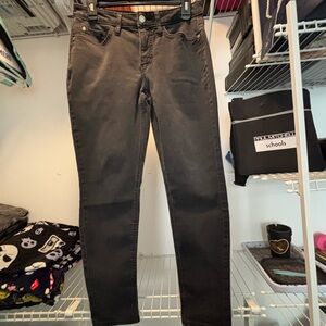 Stylish Black Skinny Jeans